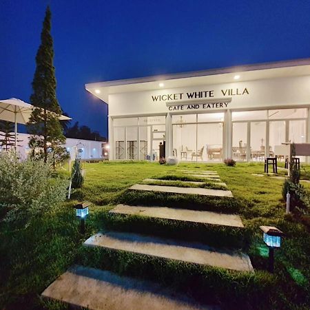 Wicket White Villa Ratchaburi Exteriör bild
